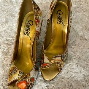 Size 8 Patterned heel shoe